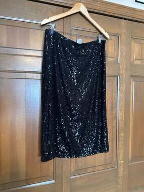 Time and Tru Women's Black Sequin Pull On Midi Skirt with Side Slit